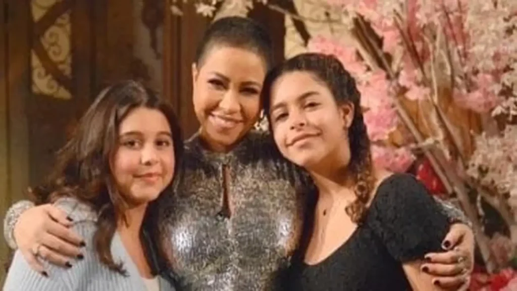 بنتين وسر قوة.. كيف تتجاوز شيرين عبد الوهاب أزماتها الحالية بمساعدة هنا ومريم؟